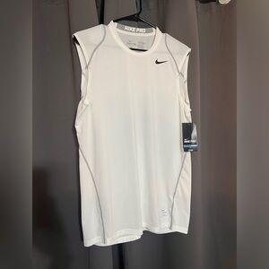 NEW Nike fitted dri-fit sleeveless shirt